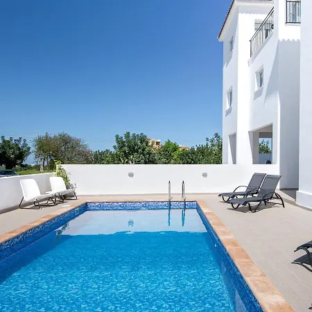 Stay In This Stunning Villa With Pool In The Sunsets Of Cyprus Just For You Villa *